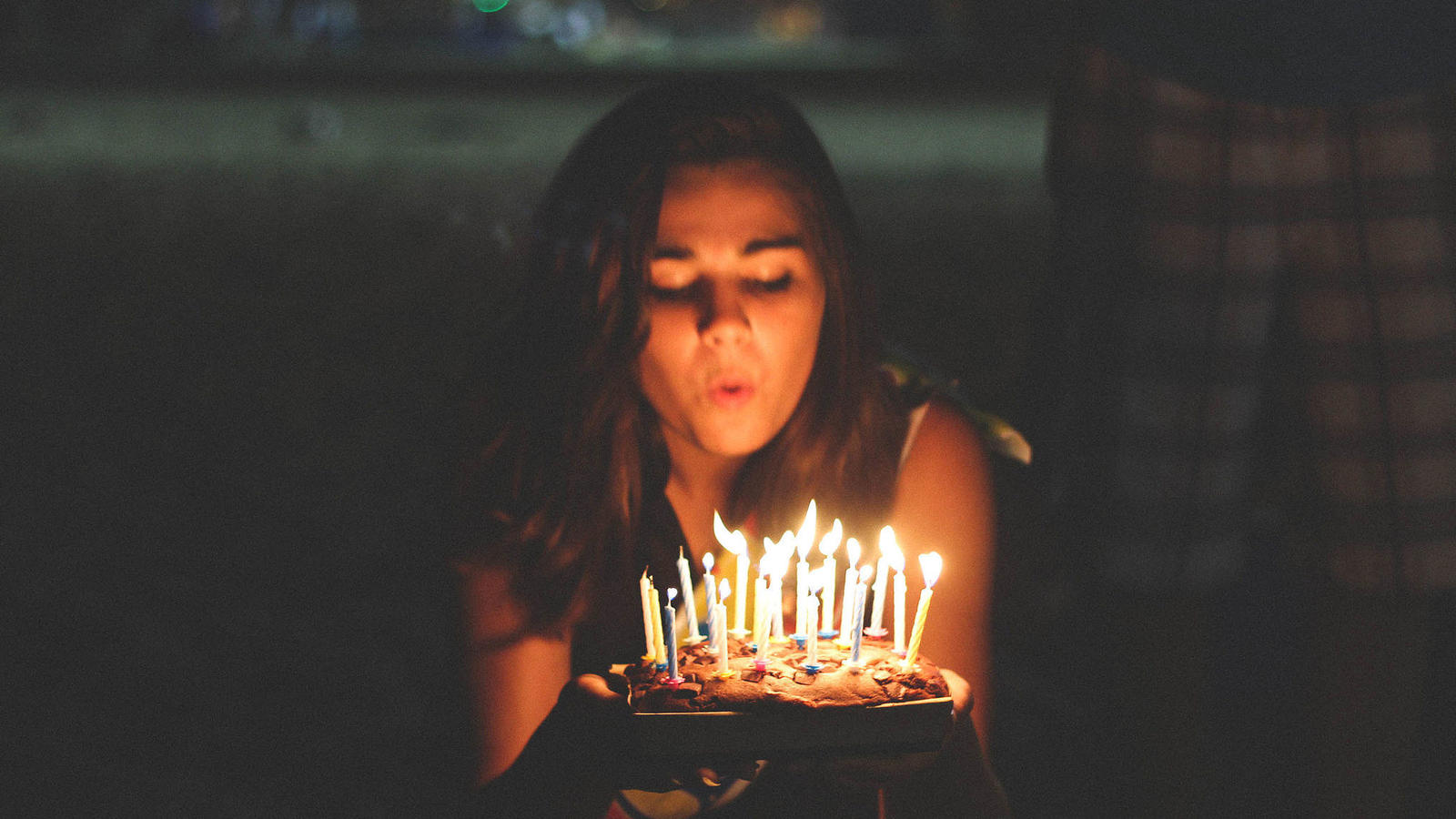 ya-puedes-soplar-las-velas-sin-que-te-cobren-por-cantar-el-cumpleanos-feliz