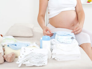 LA «CANASTILLA EMOCIONAL»PARA EL PARTO Y PARA LA MATERNIDAD/PATERNIDAD.